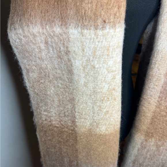 Steve Madden Cozy Plaid Scarf and Knit Beanie Set - Picture 5 of 5